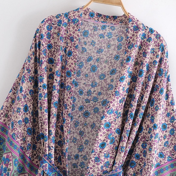 Gorgeous kimono tops - Picture 8 of 11
